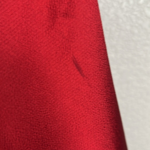 Vince Camuto Scarlet Red Silky Ruffle V-Neck Festive Classic Top Size 1X - Picture 5 of 9